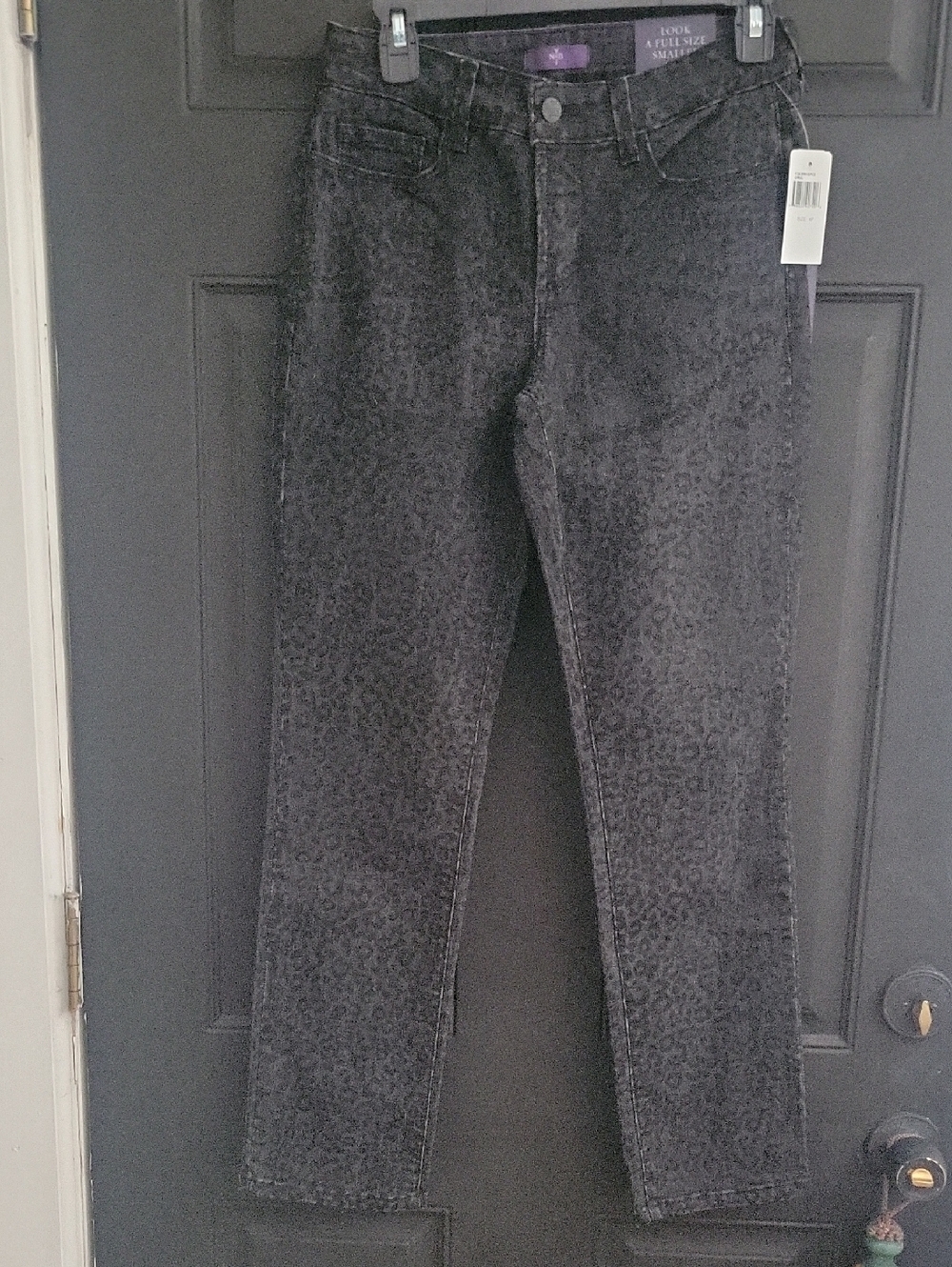 New womens NYDJ animal print jeans in black size 4p